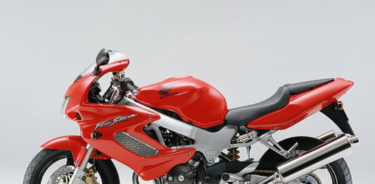 Modern Classics: HONDA FIRESTORM