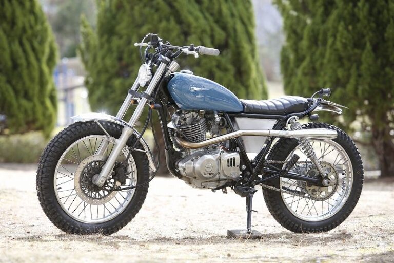 Suzuki ST250 Scrambler